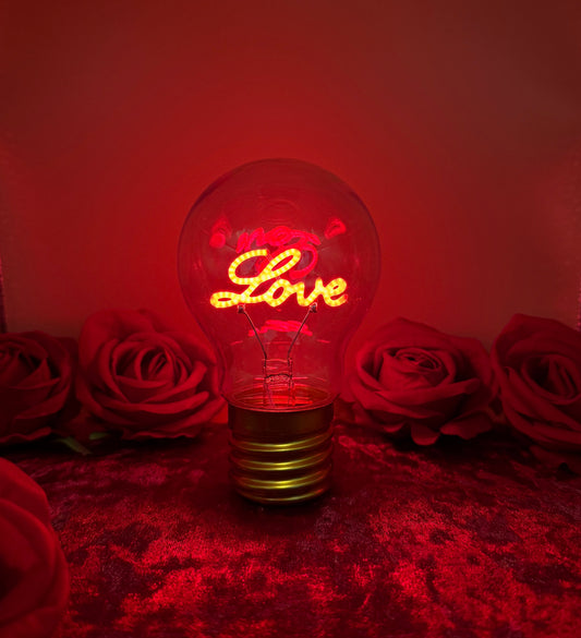 Love – Leuchtende Deko Glühbirne mit Herz | LichtAmt