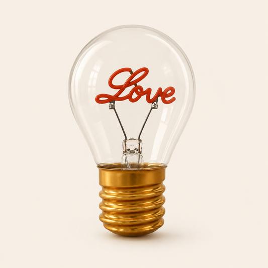 Love – Leuchtende Deko Glühbirne mit Herz | LichtAmt